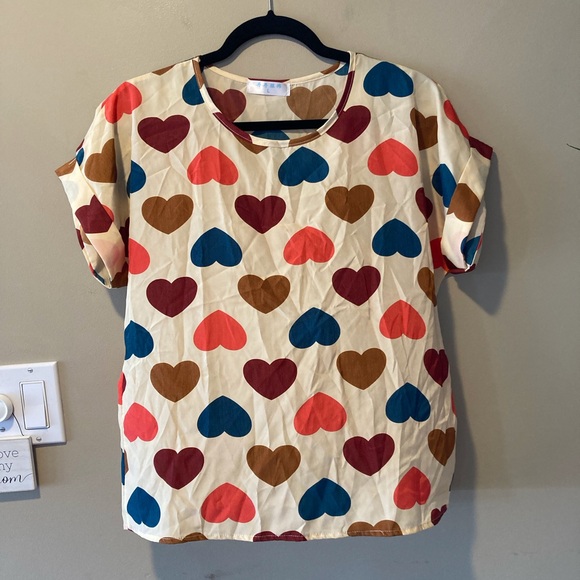 Heart Pattern Shirt - Picture 6 of 11